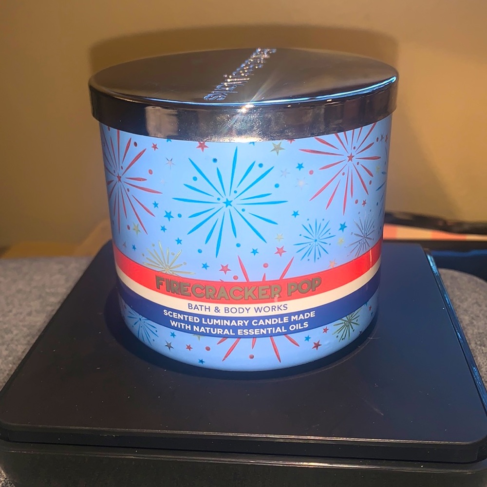 Bath and Body Works Firecracker Pop 3 Wick Candle